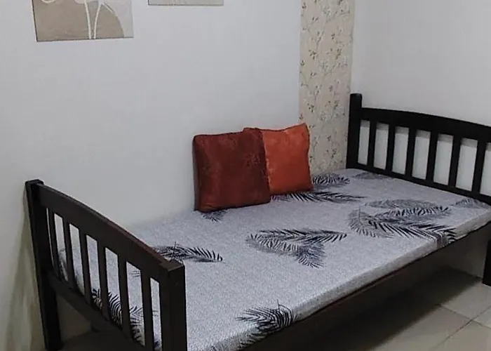 4a Staycation Отель Манила